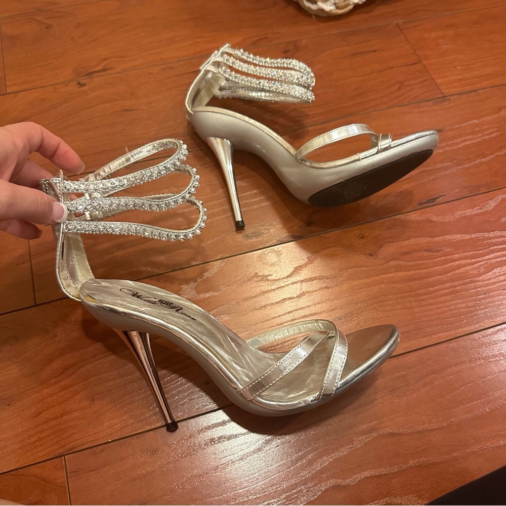 Silver ankle strap bling high heels wedding prom club Size 7.5
